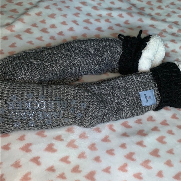 JANE AND BLEECKER Shoes - foot warmers NWOT